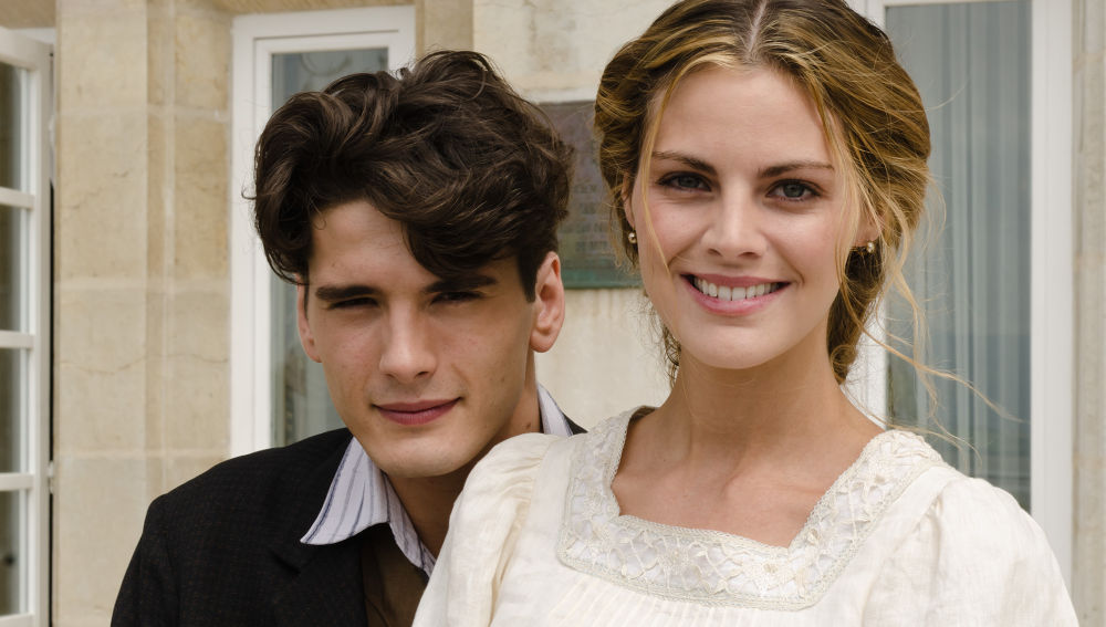 Yon Gonzalez in Amaia Salamanco